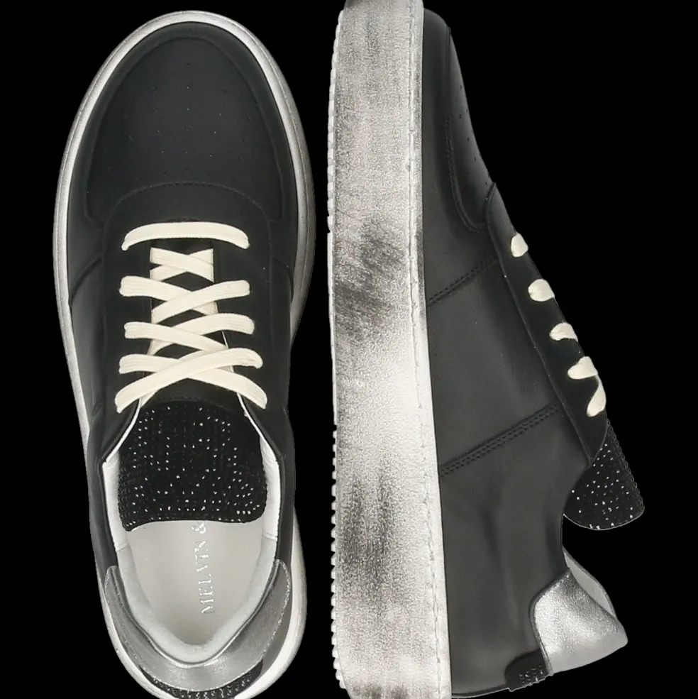 Gigi 1-Melvin & Hamilton Hot