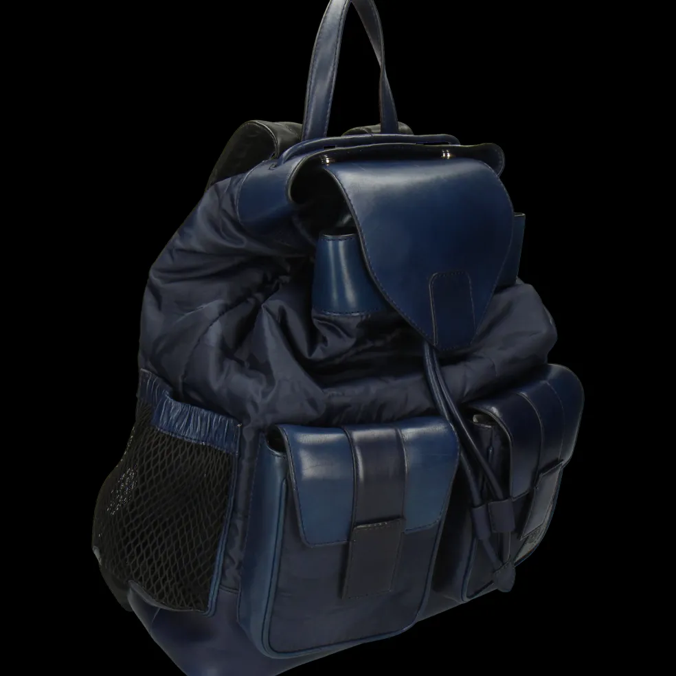 Ottawa-Melvin & Hamilton Outlet